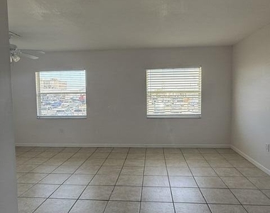 837 Hickory Street - Photo Thumbnail 5