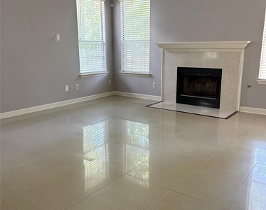 3523 Kings Mountain Drive - Photo Thumbnail 3