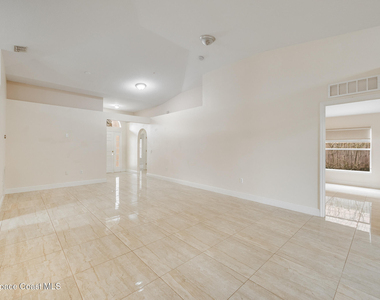537 Mason Drive - Photo Thumbnail 10