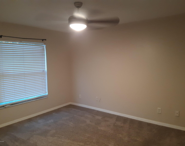 5937 Aires Avenue - Photo Thumbnail 5