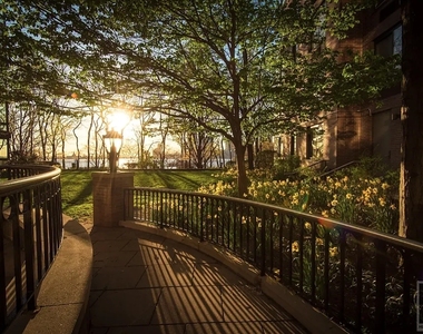 Battery Place - Photo Thumbnail 5