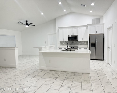 1013 Hammacher Avenue Sw - Photo Thumbnail 7