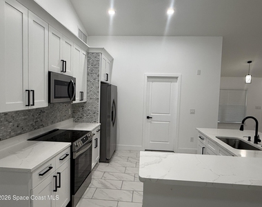 1013 Hammacher Avenue Sw - Photo Thumbnail 6