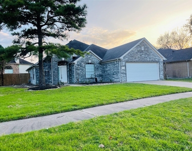 20803 Lavenderwood Drive - Photo Thumbnail 4
