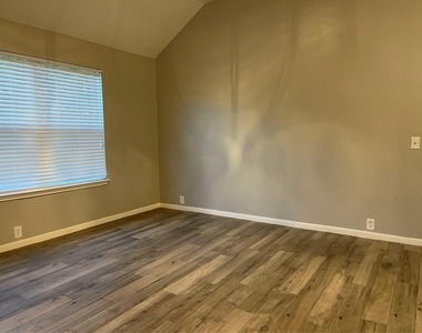 20803 Lavenderwood Drive - Photo Thumbnail 21