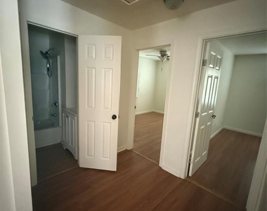 1315 Sycamore Avenue - Photo Thumbnail 7