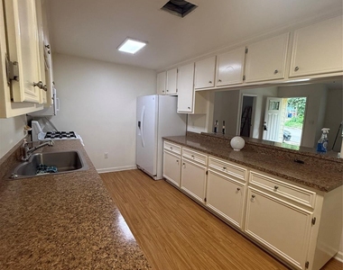 1315 Sycamore Avenue - Photo Thumbnail 18