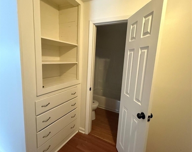 1315 Sycamore Avenue - Photo Thumbnail 8