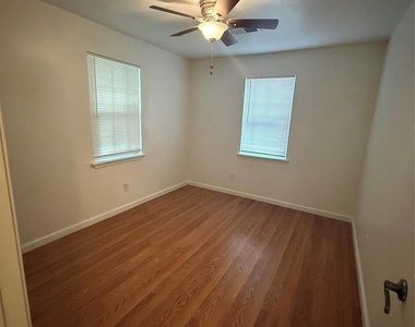1315 Sycamore Avenue - Photo Thumbnail 11