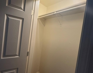 1315 Sycamore Avenue - Photo Thumbnail 16