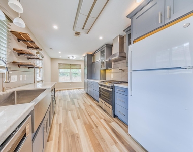 2515 Cypress Island Drive - Photo Thumbnail 26