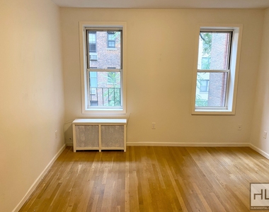 East 89 Street - Photo Thumbnail 1