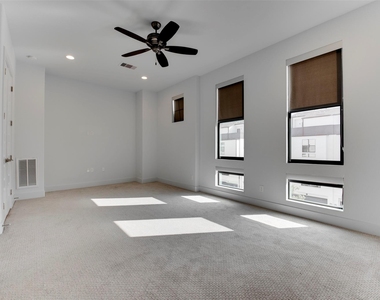 2928 Lamar Street - Photo Thumbnail 26