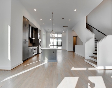 2928 Lamar Street - Photo Thumbnail 20