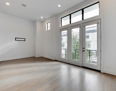 2928 Lamar Street - Photo Thumbnail 16