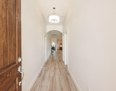2303 Cunningham Drive - Photo Thumbnail 2