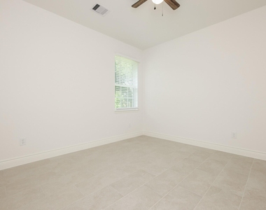 2303 Cunningham Drive - Photo Thumbnail 17