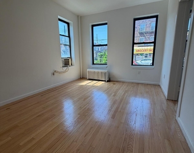 West 10 Street - Photo Thumbnail 1