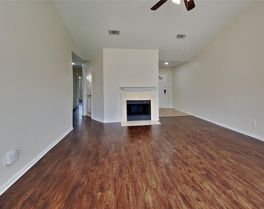 2631 Sherwood Hollow Lane - Photo Thumbnail 1