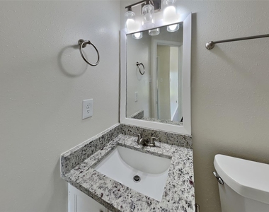 2631 Sherwood Hollow Lane - Photo Thumbnail 14