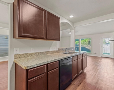 15434 Bammel Oaks Court - Photo Thumbnail 6