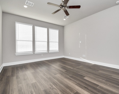 1234 Scarlett Creek Drive - Photo Thumbnail 7