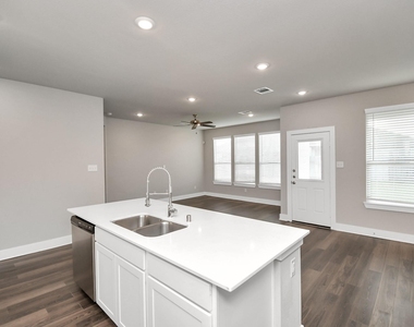 1234 Scarlett Creek Drive - Photo Thumbnail 4