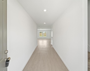 6318 Marigold Blaze Drive - Photo Thumbnail 3