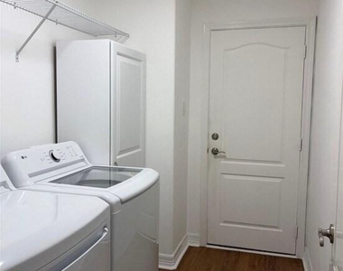 3818 Treasure Island Drive - Photo Thumbnail 12