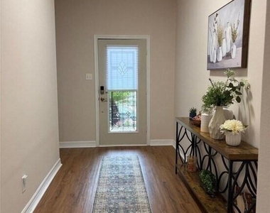 3818 Treasure Island Drive - Photo Thumbnail 2