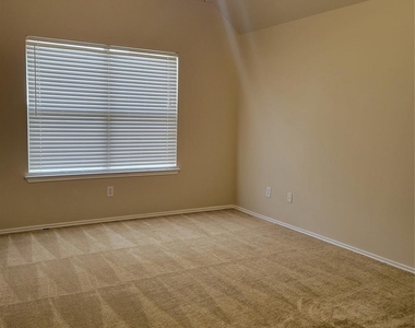 2510 Egret Chase Court - Photo Thumbnail 12