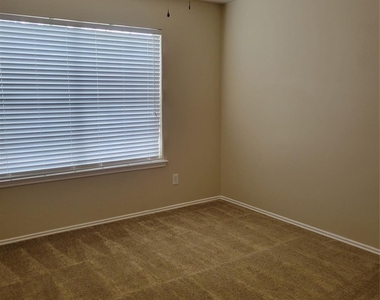2510 Egret Chase Court - Photo Thumbnail 16