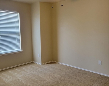 2510 Egret Chase Court - Photo Thumbnail 17