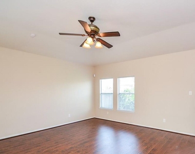 24318 Cornell Park Lane - Photo Thumbnail 4