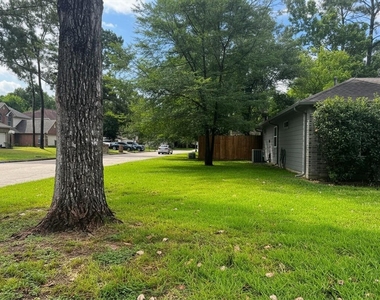 25314 Laurel Green Street - Photo Thumbnail 3