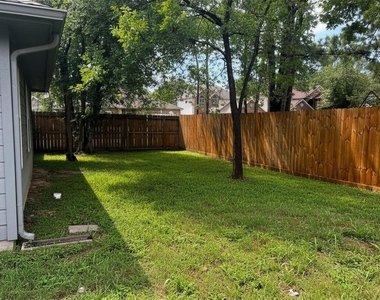 25314 Laurel Green Street - Photo Thumbnail 24