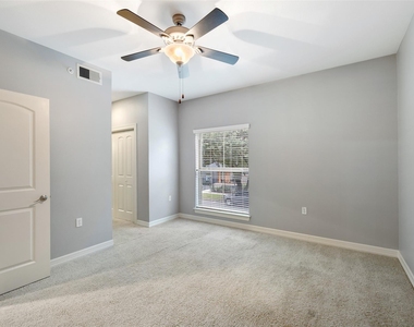 3501 Chenevert Street - Photo Thumbnail 9