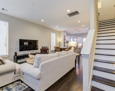710 Clark Street - Photo Thumbnail 27