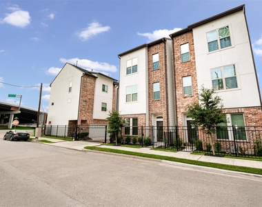 710 Clark Street - Photo Thumbnail 4