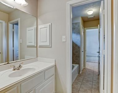 2181 Brittany Colony Drive - Photo Thumbnail 16