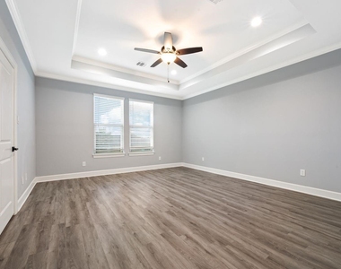 2730 J R Drive - Photo Thumbnail 3