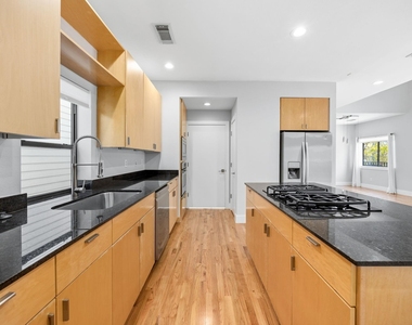 4202 Spencer Street - Photo Thumbnail 7