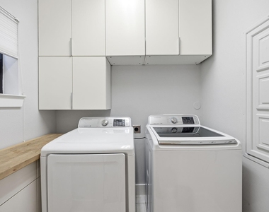 4202 Spencer Street - Photo Thumbnail 10