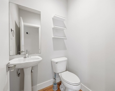 4202 Spencer Street - Photo Thumbnail 11