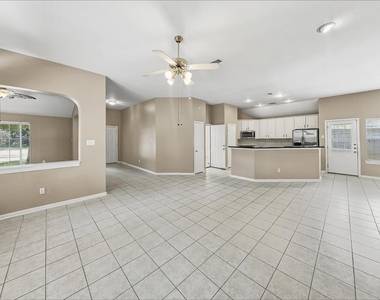 5 Paddock Pines Place - Photo Thumbnail 5