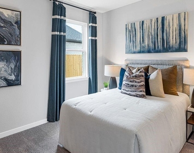 1319 N Yellow Rose Court - Photo Thumbnail 5