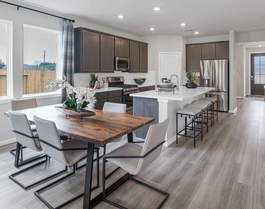 1319 N Yellow Rose Court - Photo Thumbnail 13