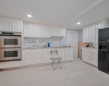 7618 Del Glen Lane - Photo Thumbnail 6