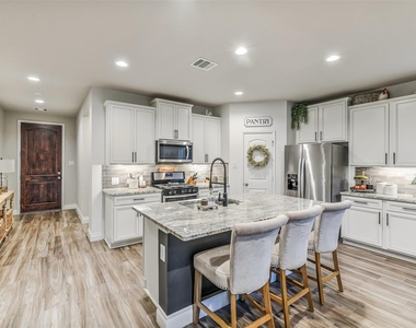 9239 Brunel Lane - Photo Thumbnail 11