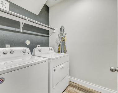 9239 Brunel Lane - Photo Thumbnail 33